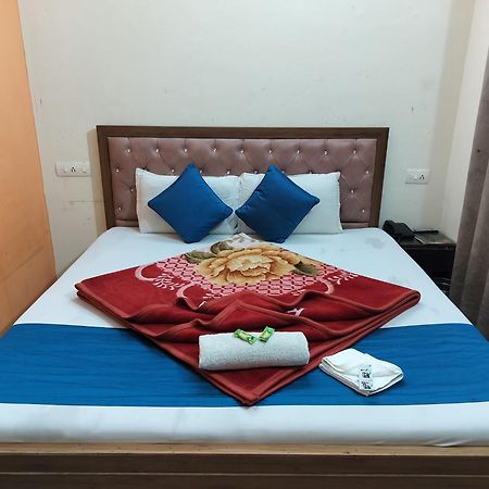 Hotel Holiday Inn Paradise Chandīgarh Esterno foto