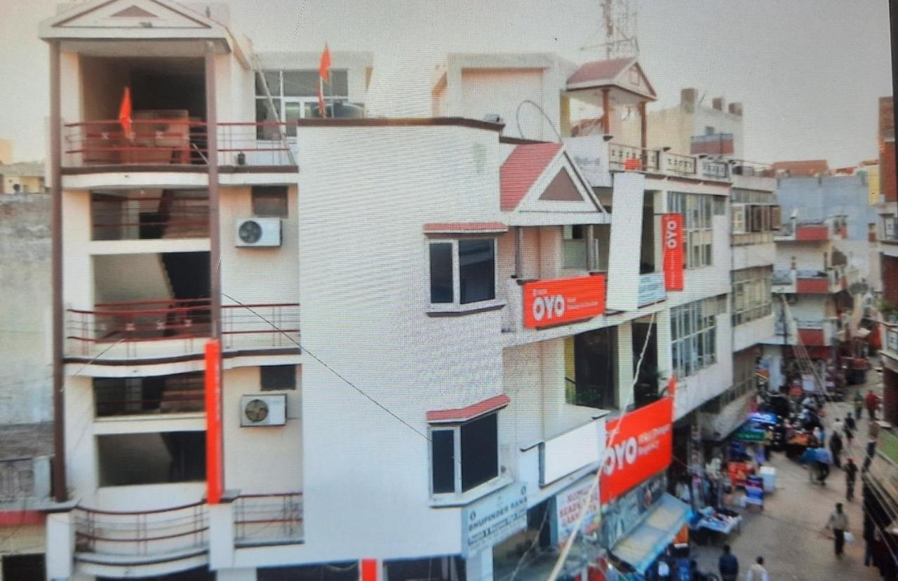 Hotel Holiday Inn Paradise Chandīgarh Esterno foto