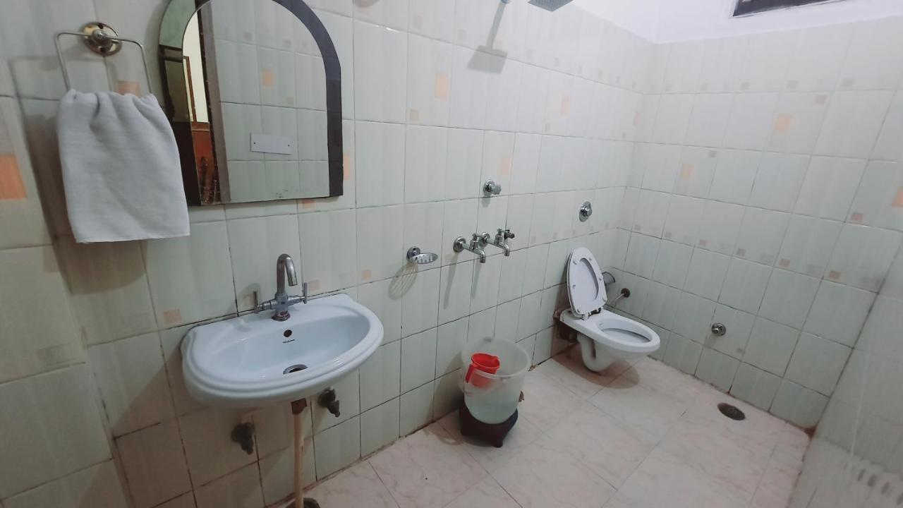 Hotel Holiday Inn Paradise Chandīgarh Esterno foto