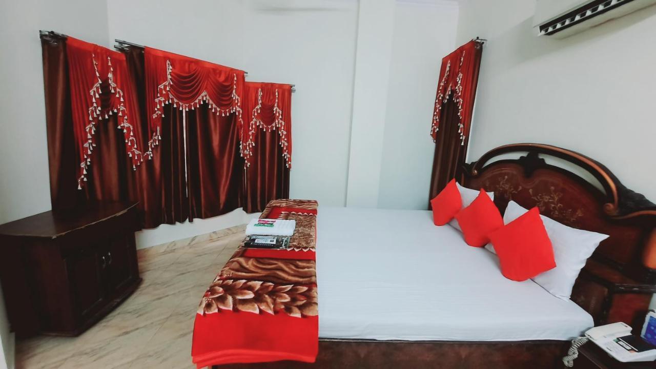 Hotel Holiday Inn Paradise Chandīgarh Esterno foto