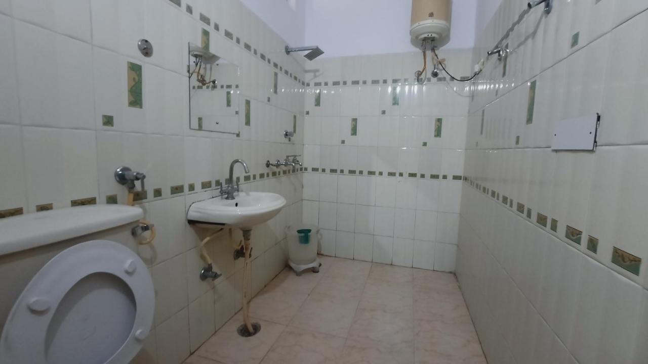 Hotel Holiday Inn Paradise Chandīgarh Esterno foto