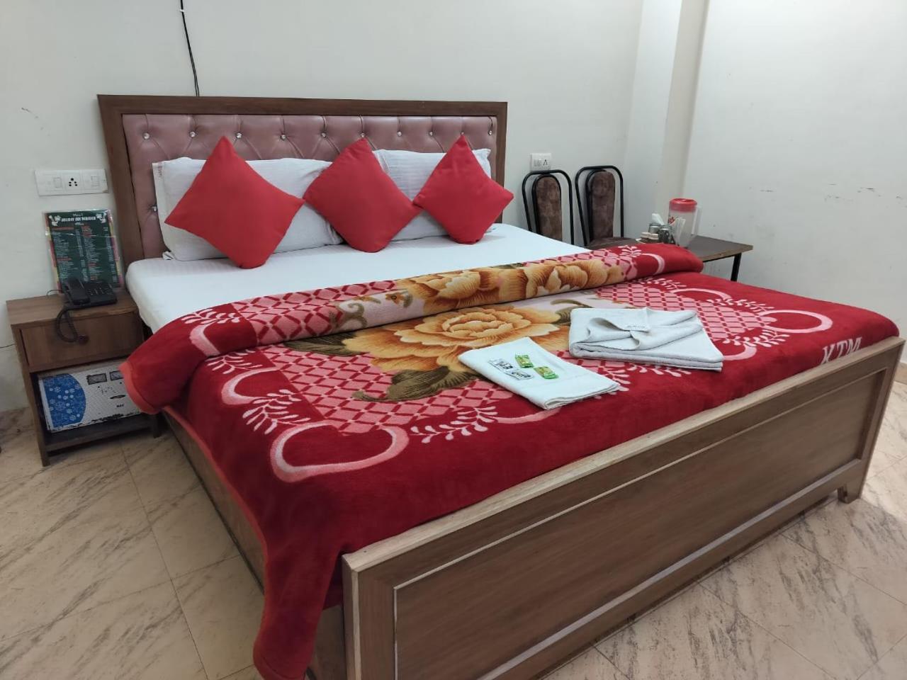 Hotel Holiday Inn Paradise Chandīgarh Esterno foto