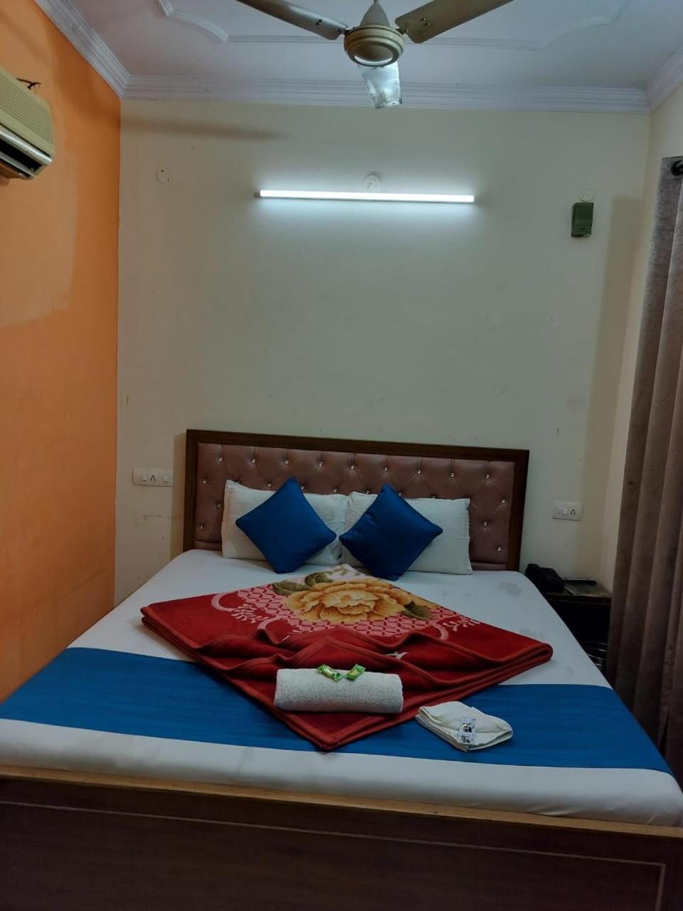 Hotel Holiday Inn Paradise Chandīgarh Esterno foto