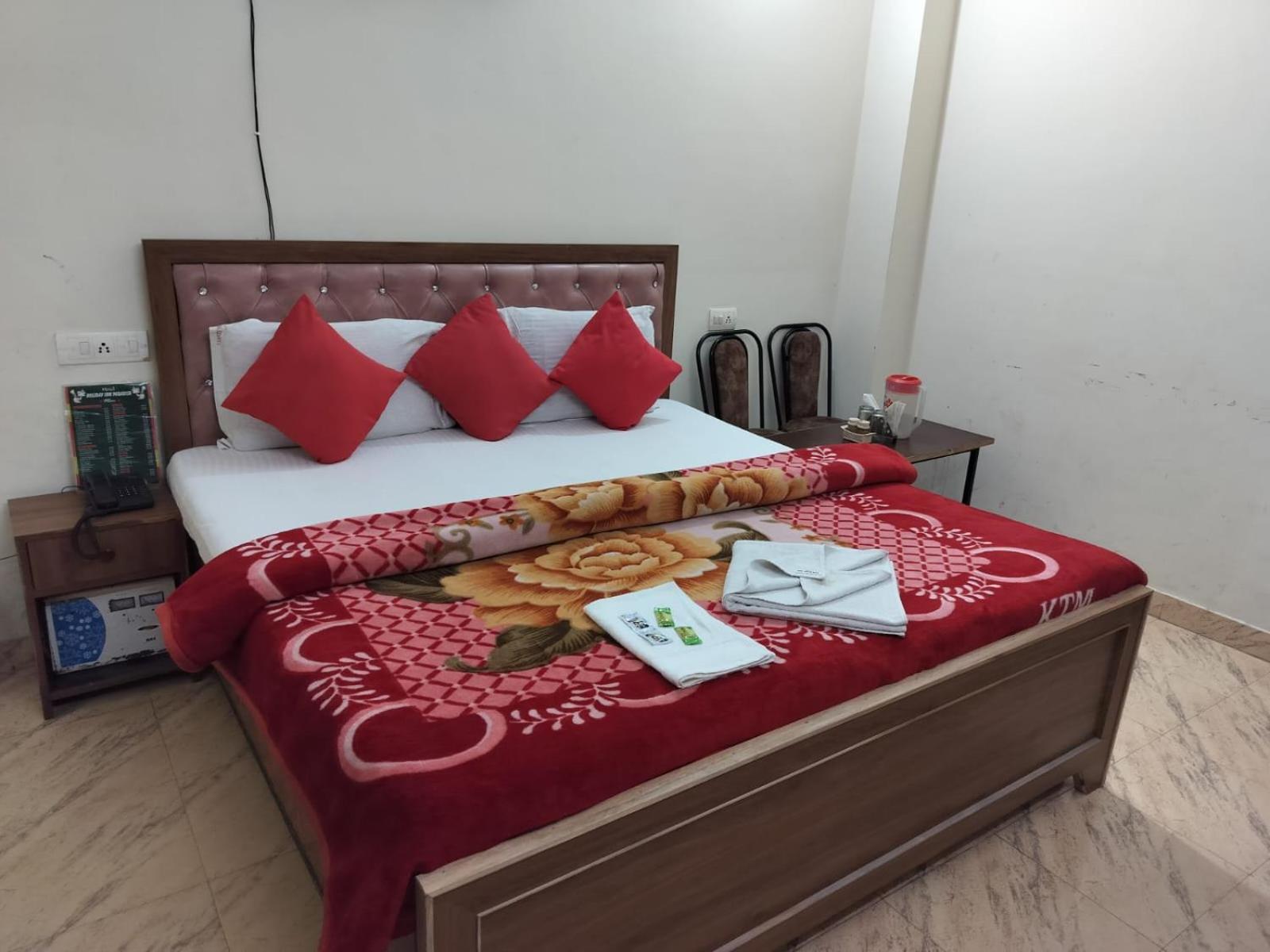 Hotel Holiday Inn Paradise Chandīgarh Esterno foto